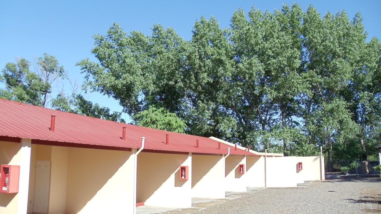 Hotel Quelu Leufu Río Colorado Kamer foto