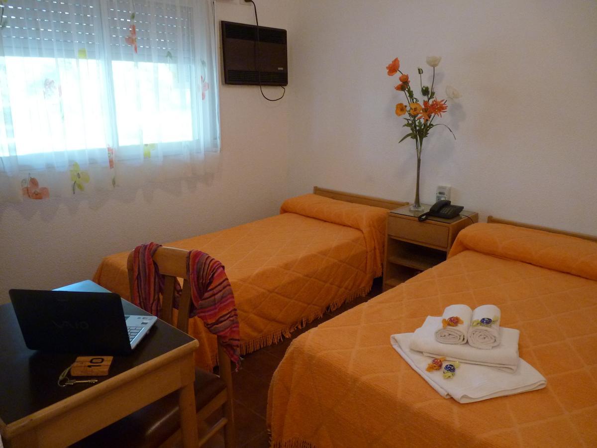 Hotel Quelu Leufu Río Colorado Kamer foto