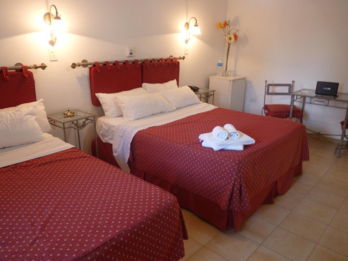 Hotel Quelu Leufu Río Colorado Kamer foto