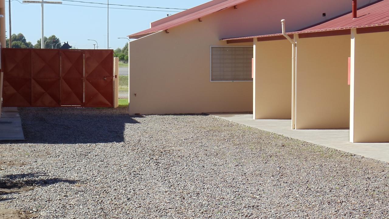 Hotel Quelu Leufu Río Colorado Buitenkant foto